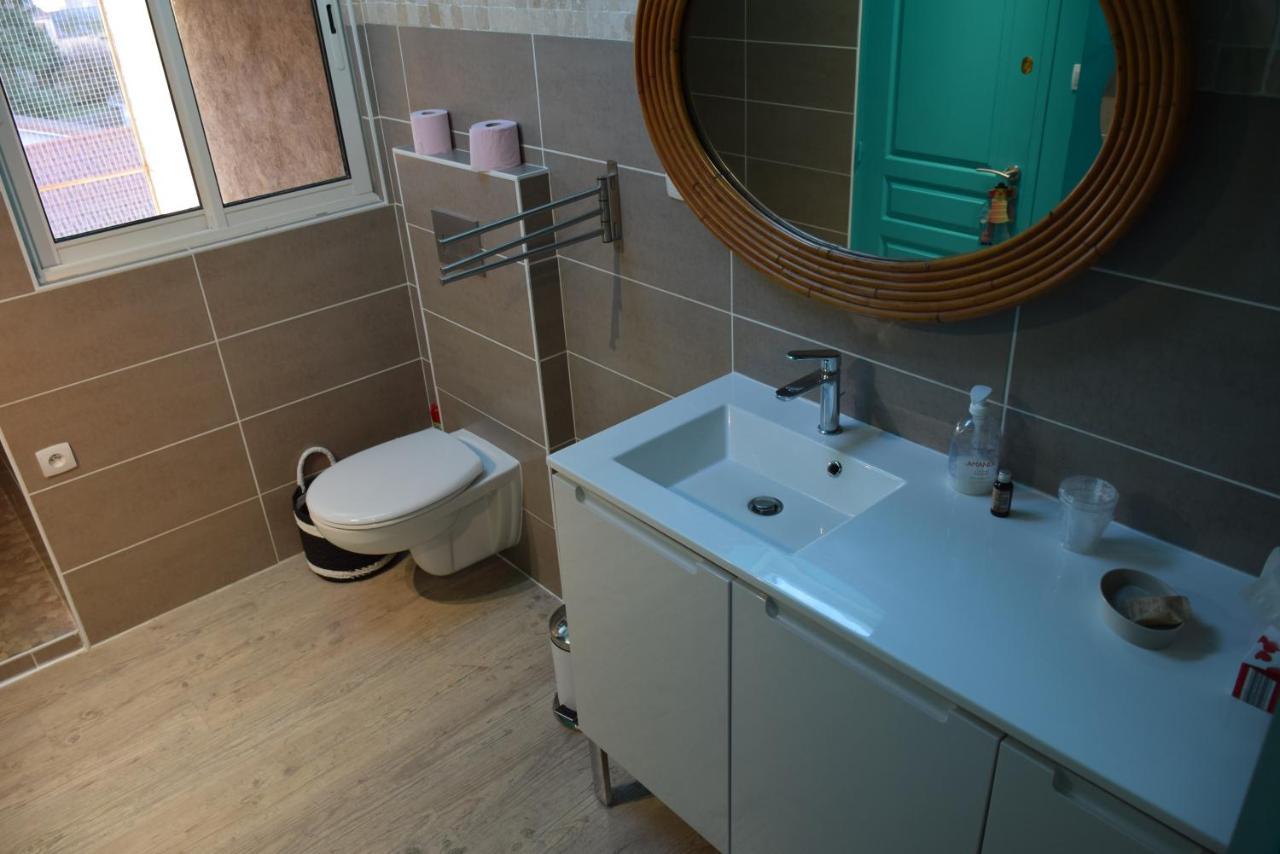 Clochi-Clocha Hotel Montbrison Buitenkant foto